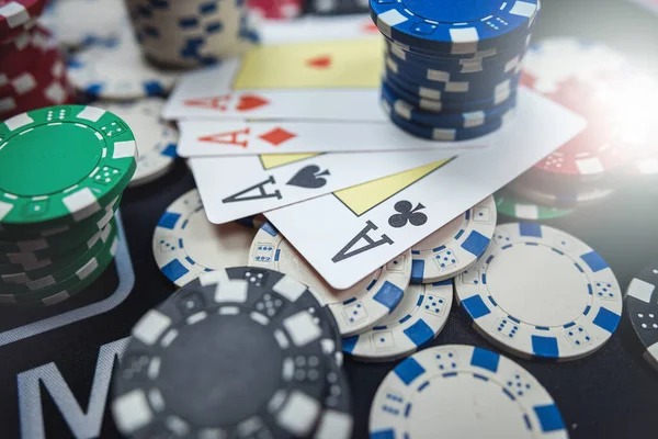 kapeka toto live blackjack table displayed on mobile phone screen